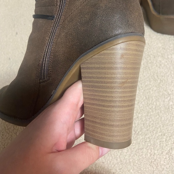 🌸 George 🌸 dark brown heeled booties - Picture 6 of 9